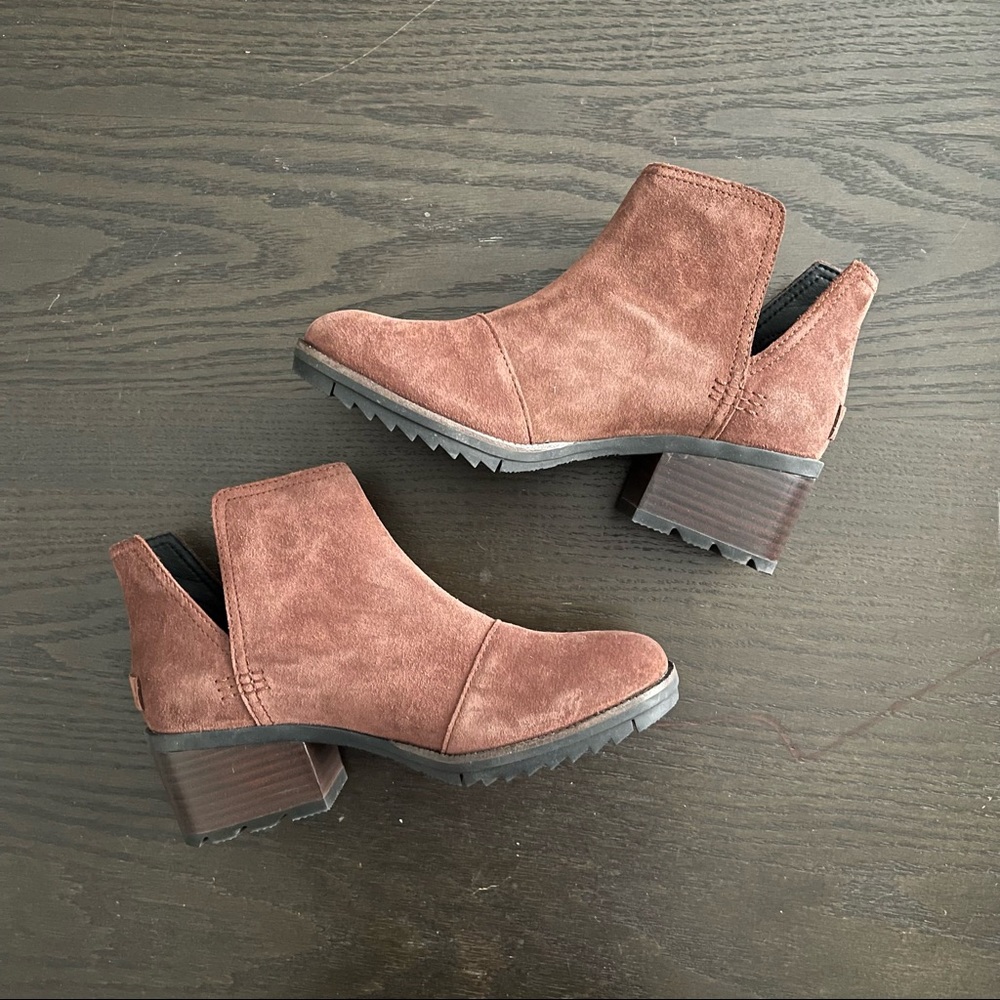 Sorel Cate Cut Out Booties Size 7 NEW